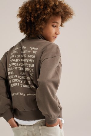 WE Fashion, Sweatshirt - light brown