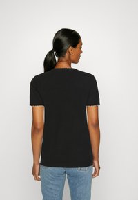 Naf Naf Melrose MC Pull-Over Femme – Pull Chic Et Confortable Pour Toutes Les Occasions