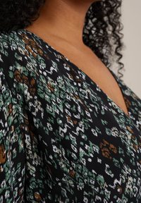 WE Fashion CURVE - Dnevna haljina - black