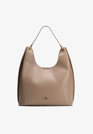 Bolso tote de cuero topo con una sola correa y herrajes en tono dorado, con un pequeño logo en relieve cerca de la base.