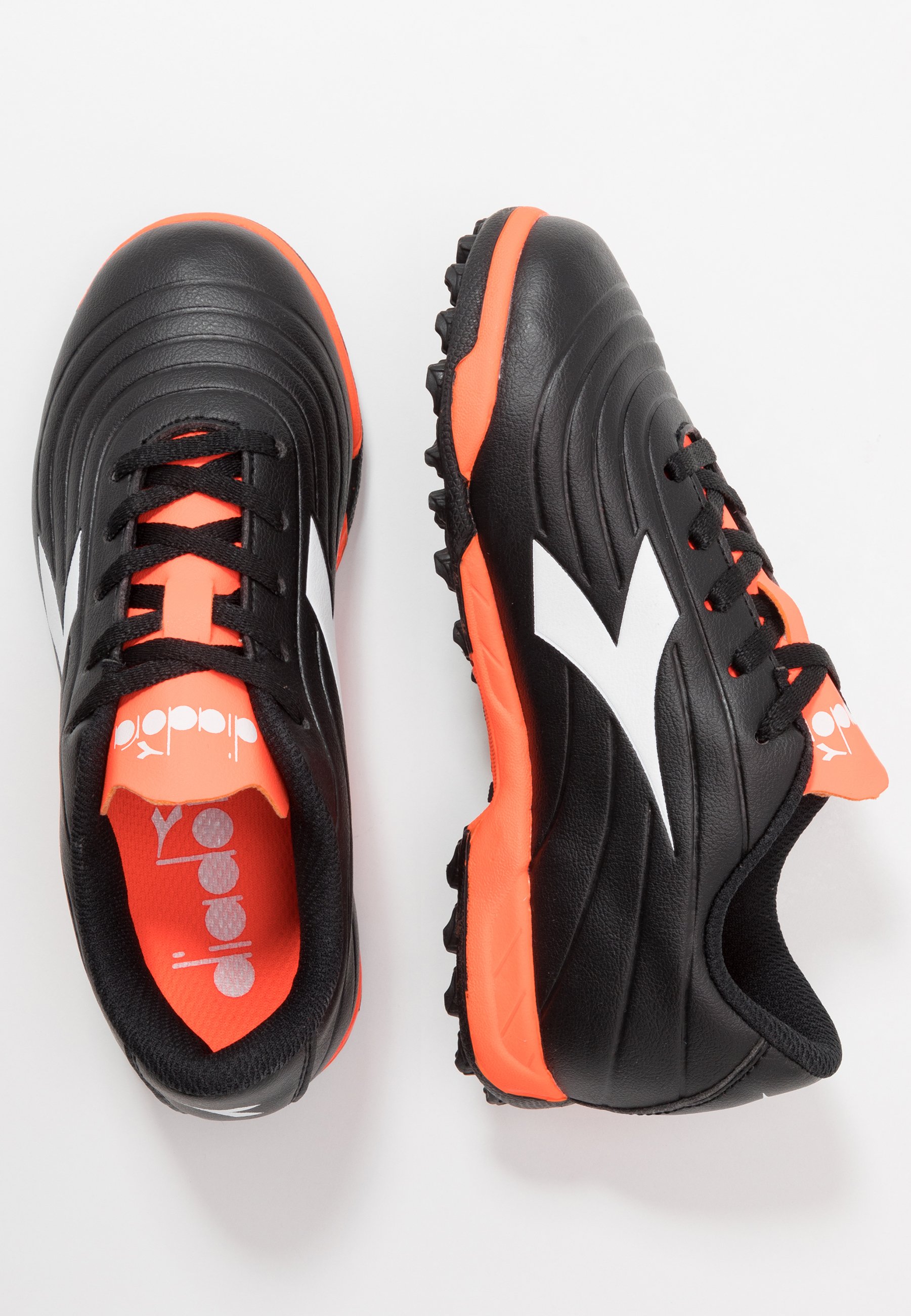 diadora astro turf trainers