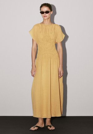 Massimo Dutti FLARED MIDI WITH EMBROIDERED DETAIL - Freizeitkleid - mustard yellow