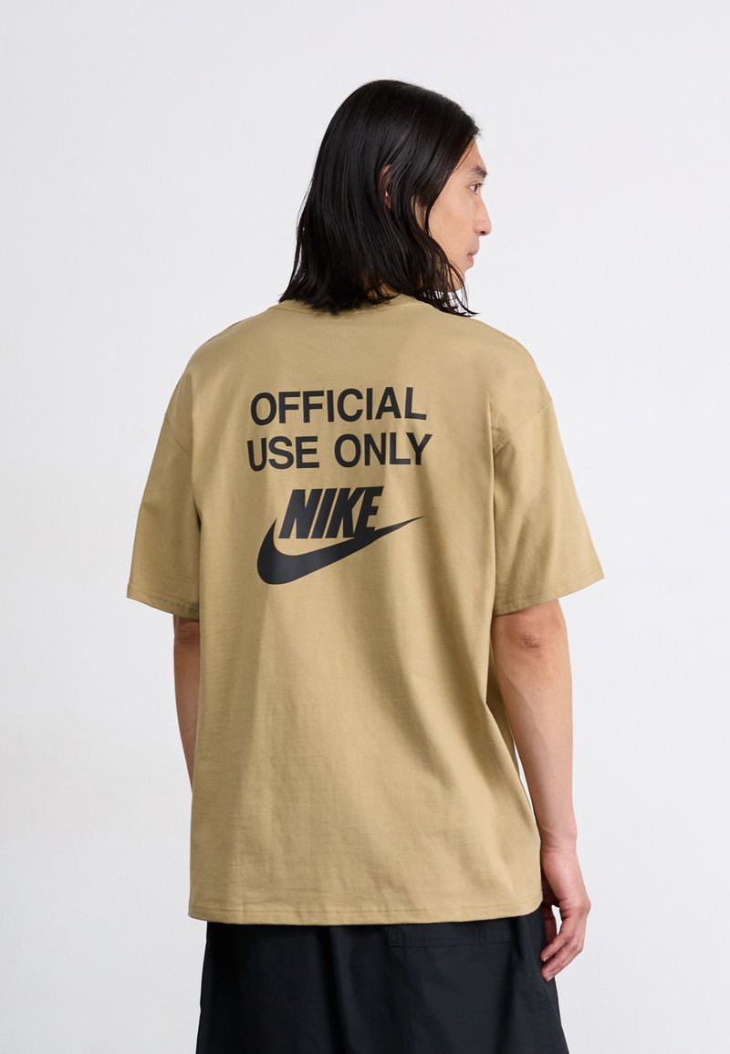 Nike Sportswear - TEE REMIX - Print T-shirt - parachute beige, Enlarge