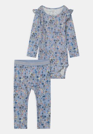 NBFTESSIE SET - Broek - dusty blue