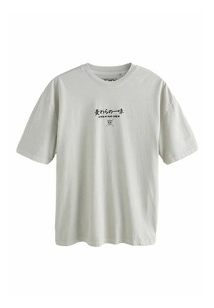 Lys grå bomulds t-shirt med rund halsudskæring, korte ærmer og et trykt design med japanske tegn og et kranie grafik.