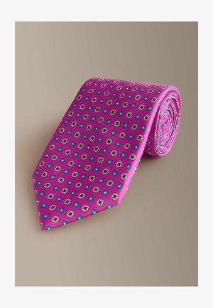 Cravată din mătase în roz aprins, cu un model geometric de pătrate mici în culoarea teal și maro. Material texturat cu un finisaj neted.