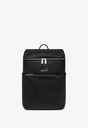 Schwarzer Rucksack aus Kunstleder mit strukturierter Oberfläche, ausgestattet mit einem Reißverschluss, einer Vordertasche und einem oberen Griff zum Tragen.