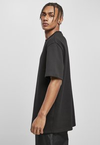 Urban Classics OVERSIZED - Navadna majica - black