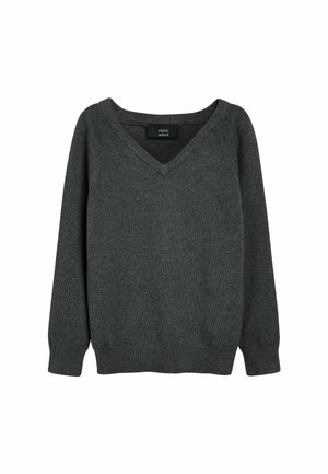 - Sweter