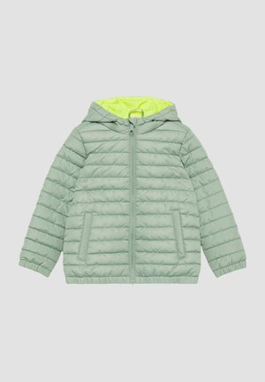 Jasnozielona kurtka puchowa z kapturem, z jasnoyellowowym podszewkowym materiałem, z suwak z przodu i dwiema bocznymi kieszeniami. Wzór pikowany z teksturą.