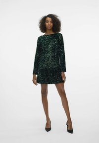 Vero Moda LAILA SEQUIN BOW - Robe de soirée - rain forest