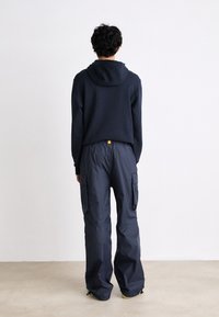 Thumbnail Image 4