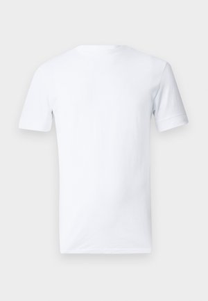 Kortærmet hvid t-shirt lavet af bomuld, med rund hals og et enkelt, sømløst rygdesign uden mønstre eller grafik.