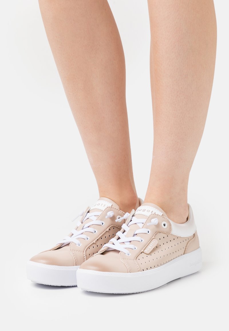 bugatti KELLI - Sneaker low - rose/white