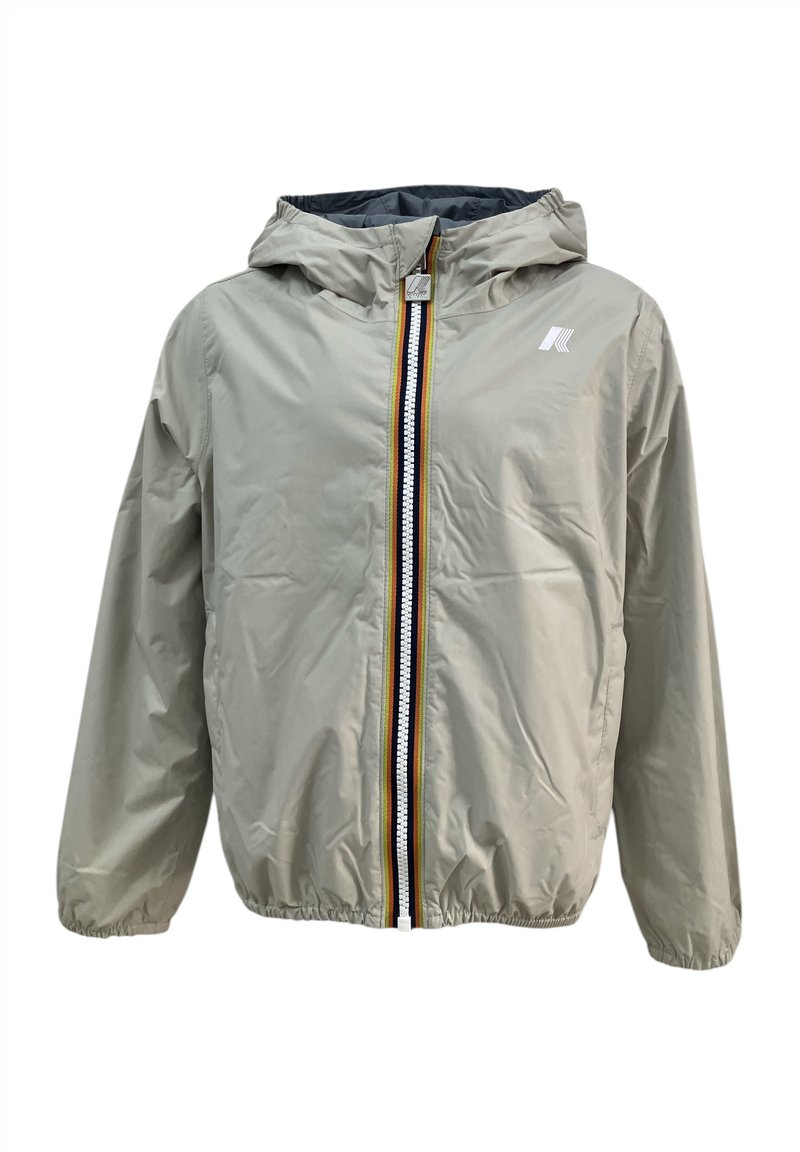 Giacca cappuccio beige chiaro in un materiale liscio e leggero. Presenta una zip frontale completa con strisce colorate e polsini elasticizzati.