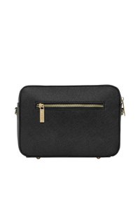 Czarna prostokątna torba wykonana z teksturowanego materiału, z złotą kieszenią na suwak z przodu. Posiada złote akcenty metalowe oraz solidną podstawę.