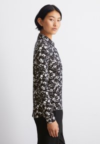 Marc O'Polo COLLAR PLACKET AOP - Button-down blouse - multi