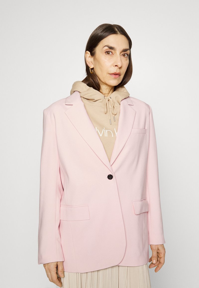 Modström GALE - Casaco curto - bella rose
