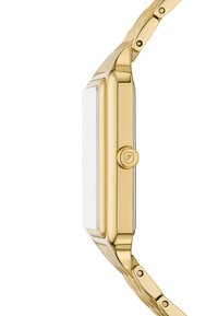 Montre en métal doré avec un boîtier rectangulaire, surface lisse et cadran blanc. Présente un bracelet en or texturé et une couronne sur le côté pour les réglages.