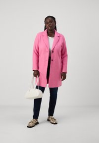 ONLY Carmakoma CARNEW CARRIE BONDED COAT  - Casaco clássico - carmine rose