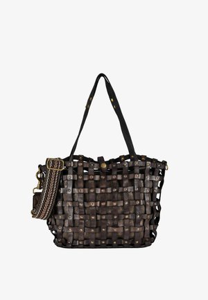 Donkerbruine gevlochten leren shopper met koperen klinknagels, zwarte handvatten en een afneembare gestreepte stoffen schouderband met koperen beslag.