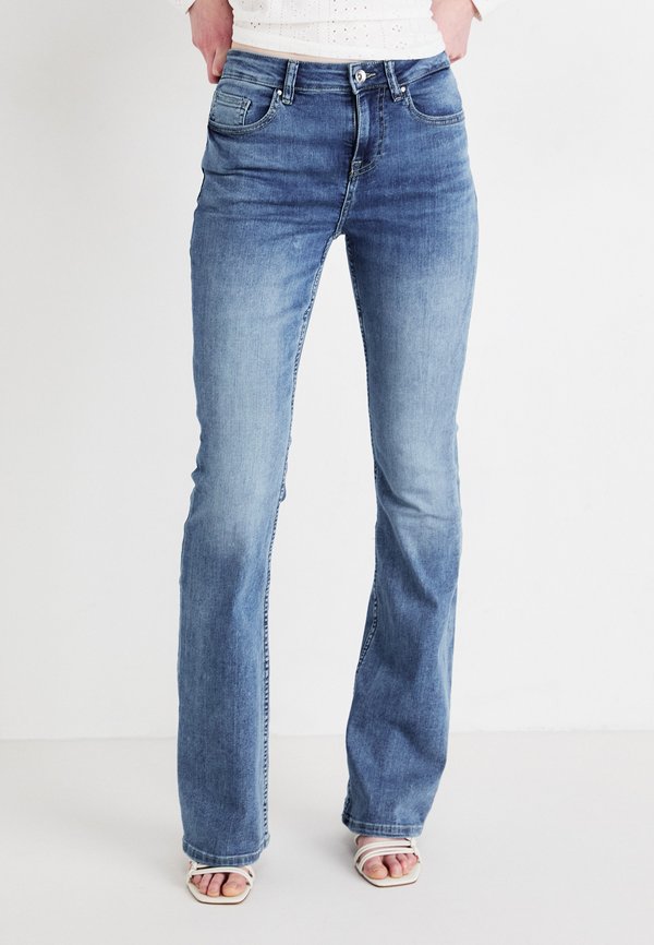 ONLRUSH MID WAIST FLARED - Bootcut jeans