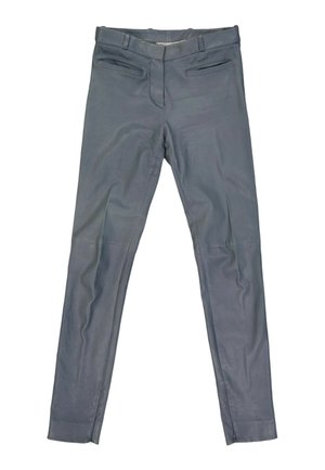 Pantalon slim gris foncé avec poches zippées à l’avant et fermetures éclair aux chevilles, posé à plat sur un fond blanc.