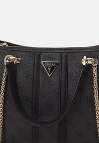 Guess NOREEN GIRLFRIEND CARRYALL - Torbica - coal logo