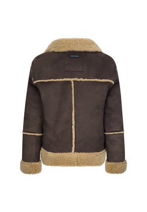 Braune Wildlederjacke mit einem beige Schaffellkragen und -manschetten, die ein rechteckig unterteiltes Design und kontrastierende Nähte aufweist. Markenlabel auf der Rückseite.