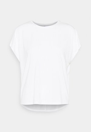 Biały luźny top z krótkim rękawem, o okrągłym dekolcie i nieco dłuższym tyłem, prezentowany na jednolitym jasnym tle.