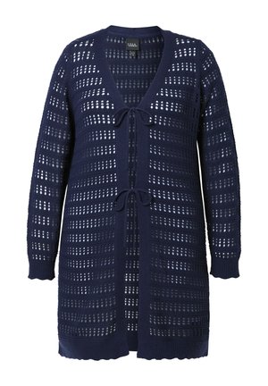 Marineblå strikket cardigan med åbent front, lange ærmer og to bindelukninger, der har et mønstret, åbenvævet design.