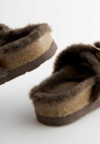 Next FOREVER COMFORT - REGULAR FIT - Papucsok - chocolate brown