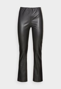 Pantalons en simili cuir noir avec une taille élastique, un ourlet évasé et une texture lisse. Le design présente une silhouette ajustée et aucun élément matériel visible.