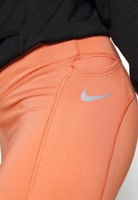 Nike Performance FAST CROP - Leggings - madder root/silver