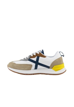 VERSATILE  - Zapatillas - blanco