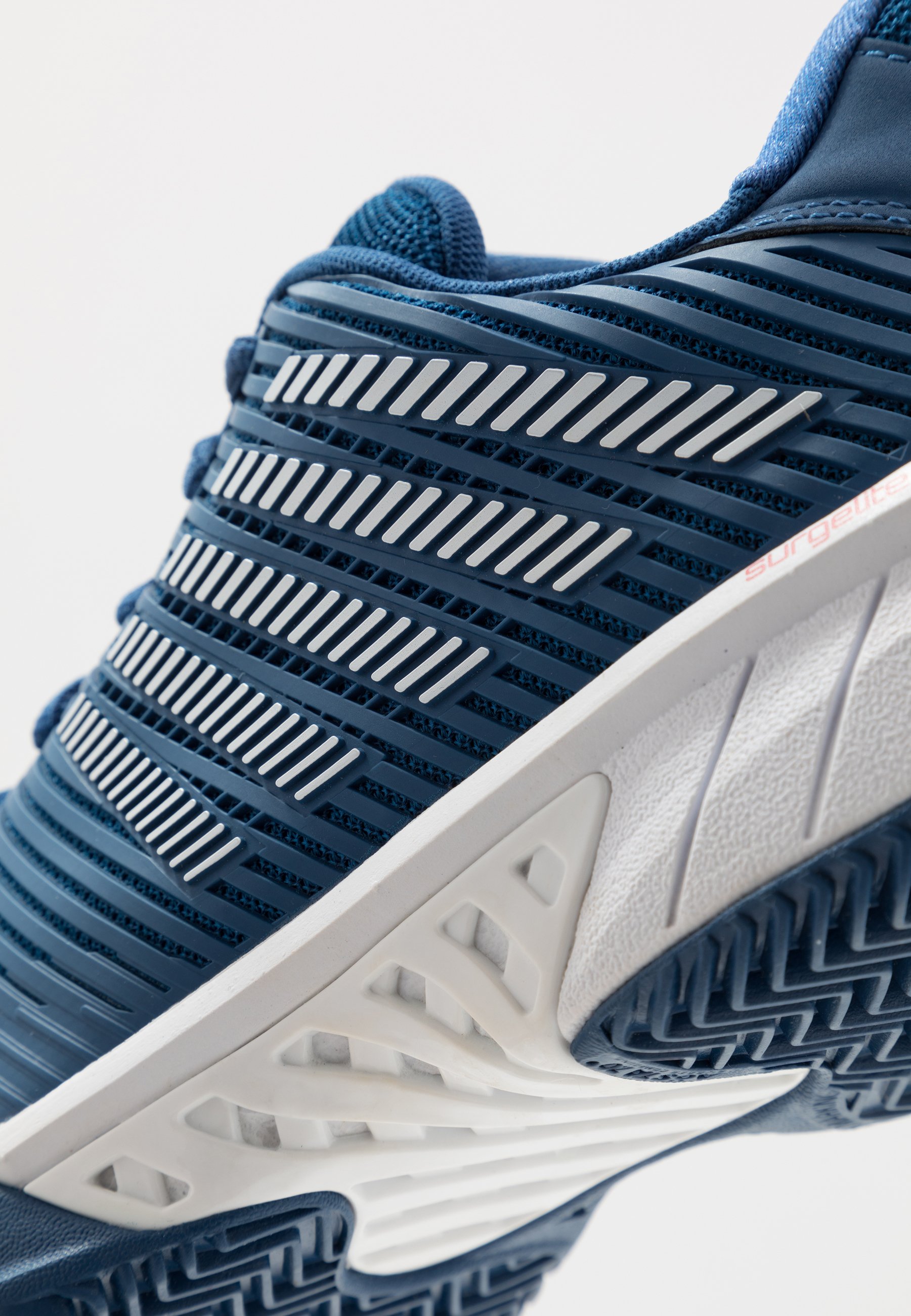 dark grey tennis shoes