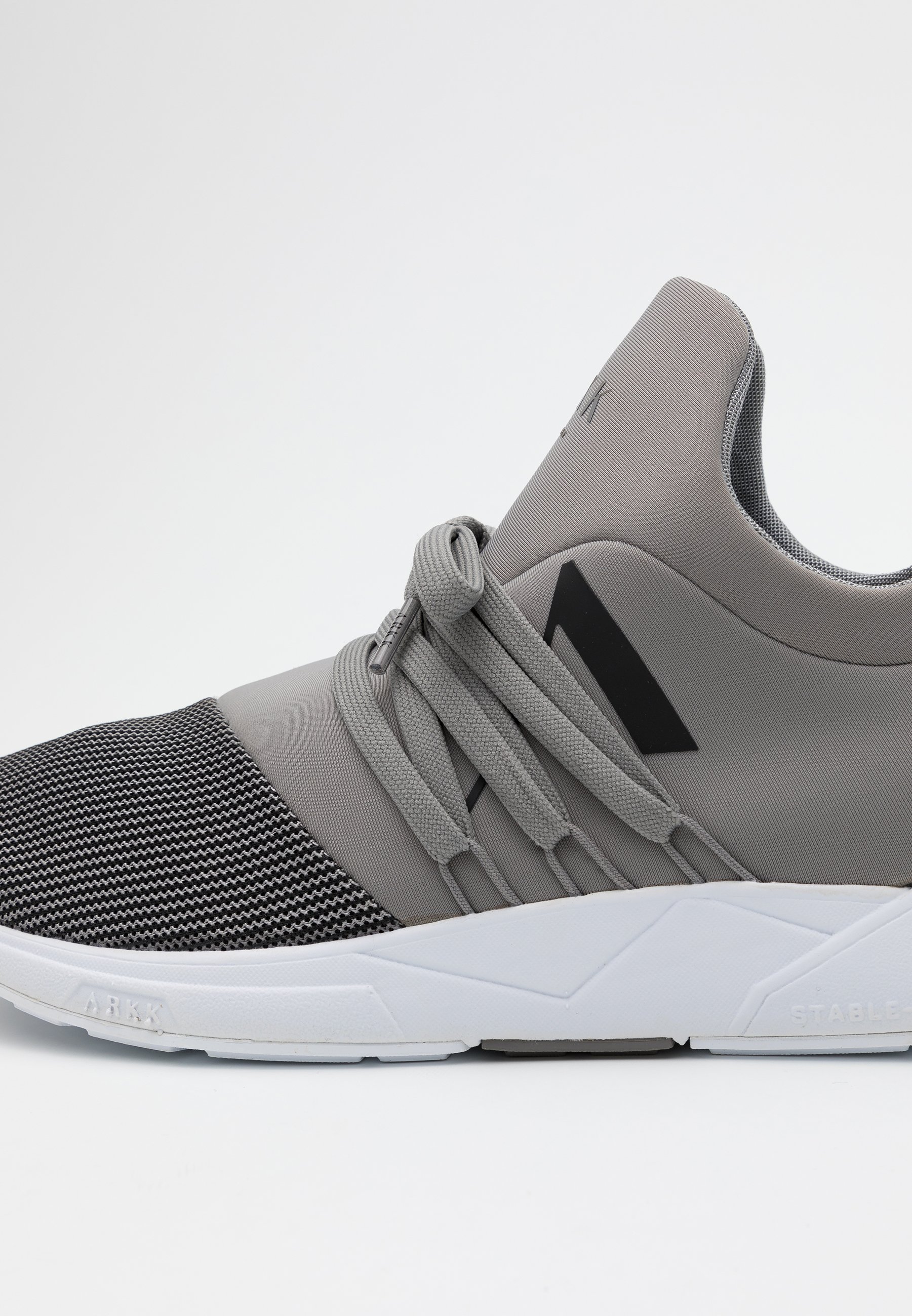ARKK Copenhagen RAVEN S-E15 - Joggesko - silver/grey/black ARKK Copenhagen RAVEN S-E15 - Joggesko - silver/grey/black