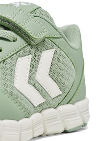 Hummel SPEED JR - Laufschuh Straße - iceberg green