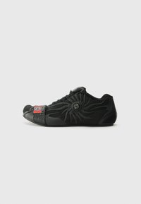 FLOW UNISEX - Sneakers low - black