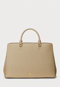 Μπεζ δομημένη τσάντα χεριού με διπλές λαβές, υβριδικό δέρμα, χρυσά αξεσουάρ και λογότυπο στη βάση, που διαθέτει ευρύχωρο εσωτερικό.