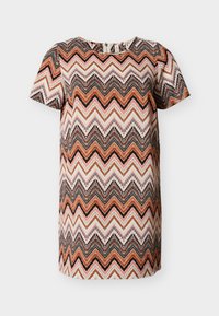 Nevybráno, cloud dancer