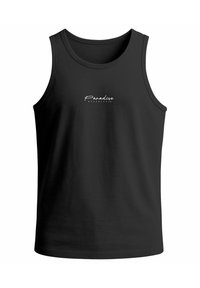 Schwarzes Tanktop aus glattem Material, mit rundem Ausschnitt und einem einfachen weißen Schriftlogo im Brustbereich.