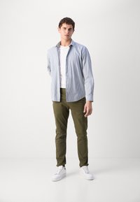 Thumbnail Image 6