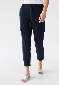 TATUUM - FIMKO - Pantaloni cargo - navy Imagine miniatură 1