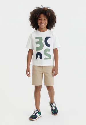 BOSS Kidswear MET KORTE MOUWEN - Tricou cu imprimeu - blanc