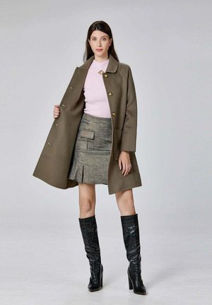 EN MINIMALISTE À COL ROND - Manteau court - taupe