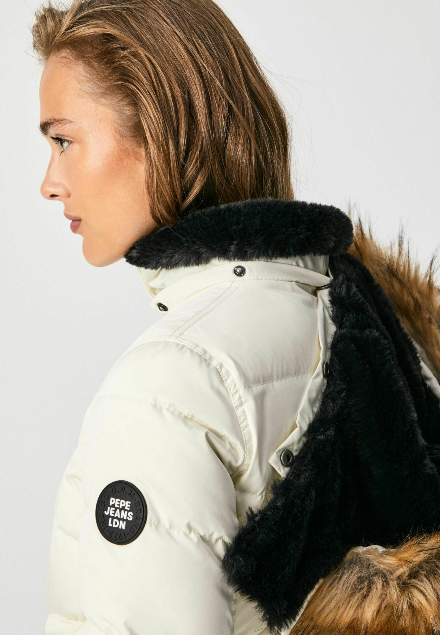 Pepe Jeans BERTA - Abrigo de plumas - mousse/crema - Zalando.es