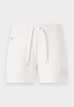 Pantaloni corti sportivi bianchi con vita elasticizzata, cordoncino di regolazione e dettagli con logo metallizzato. Realizzati in un tessuto morbido con una texture liscia.
