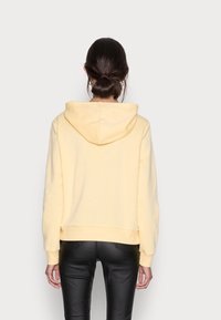 ONLY Luvtröja - yellow