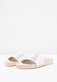 flip*flop POOL METALLIC CRACKED - Mules - silver